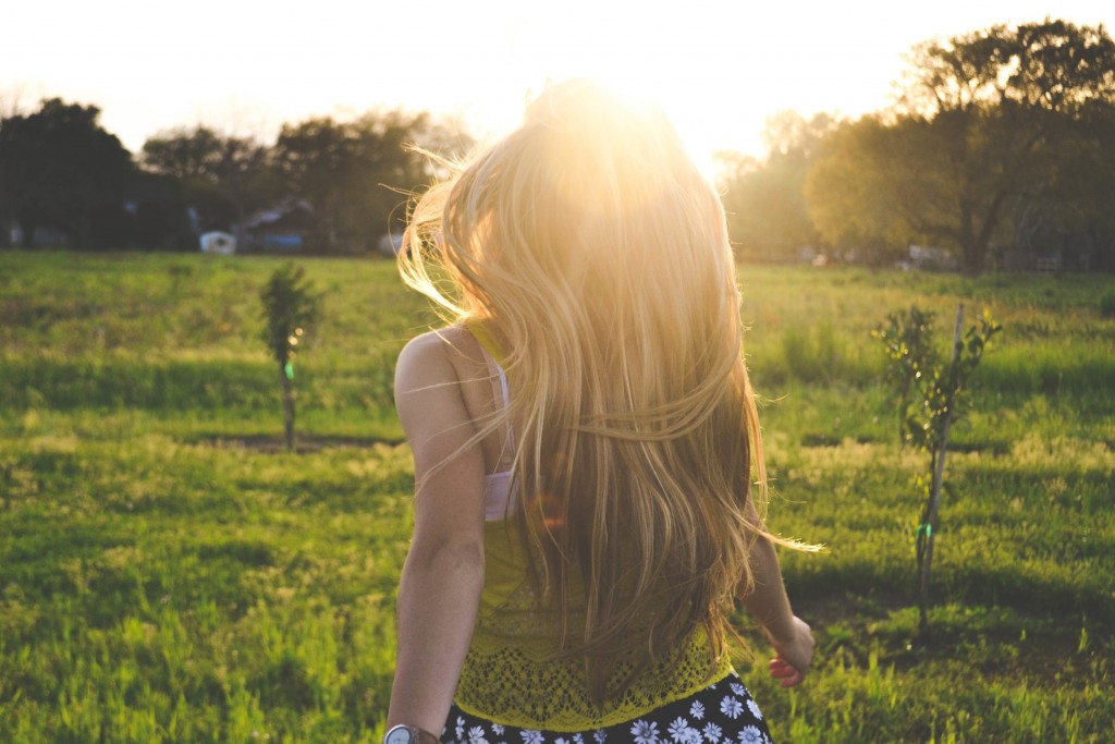 Why Fascia Is Fashionable running girl 1024x683 1 running_girl_morning_light_sol
