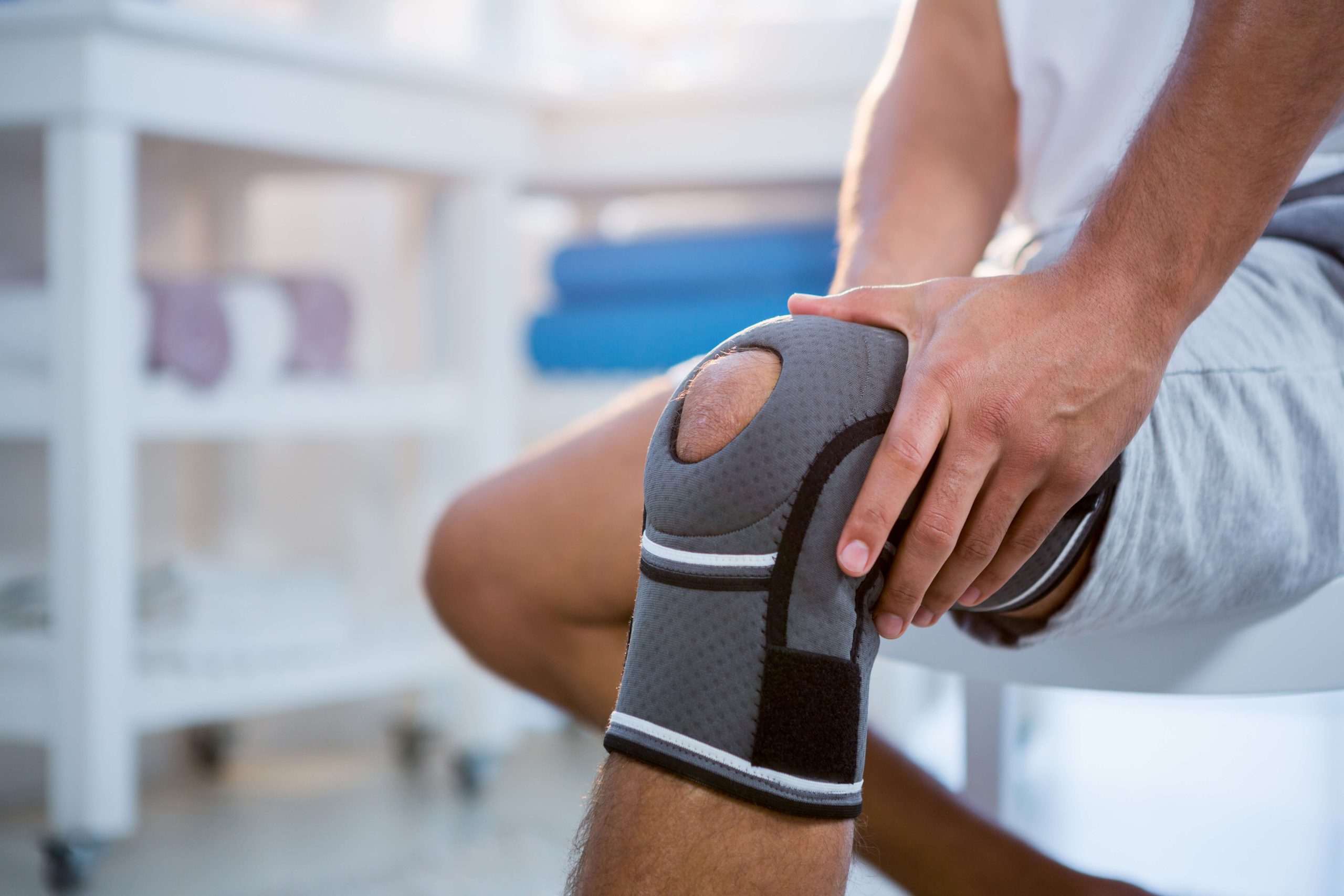 4 physical therapy treatments that may improve pain in the back of the knee
