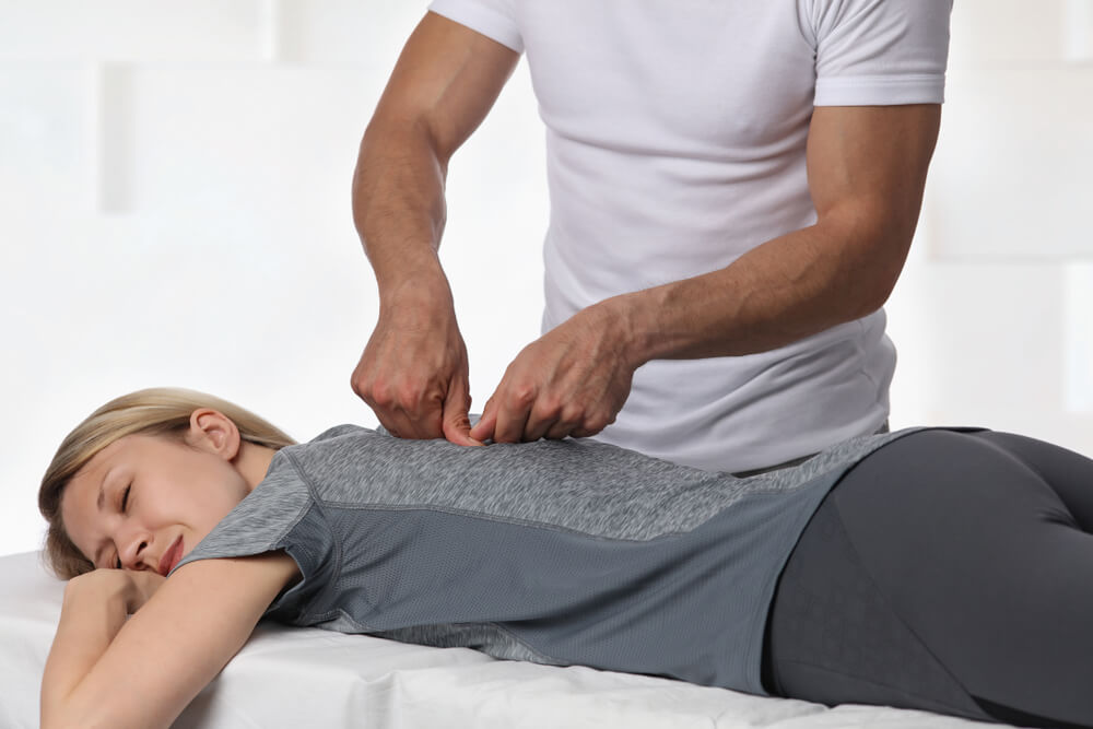 manual therapy vs massage therapy