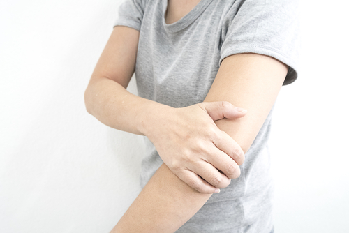 elbow pain when extending